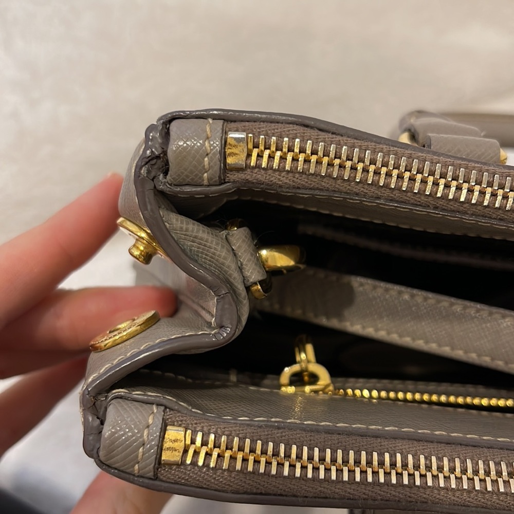 Small safiano galleria bag - Picture 9 of 16